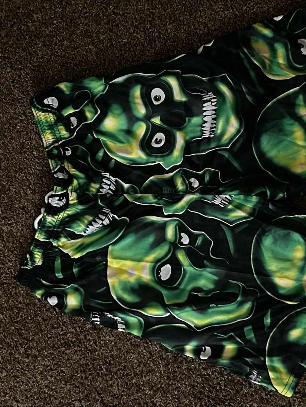 Green Skull Shorts Size M